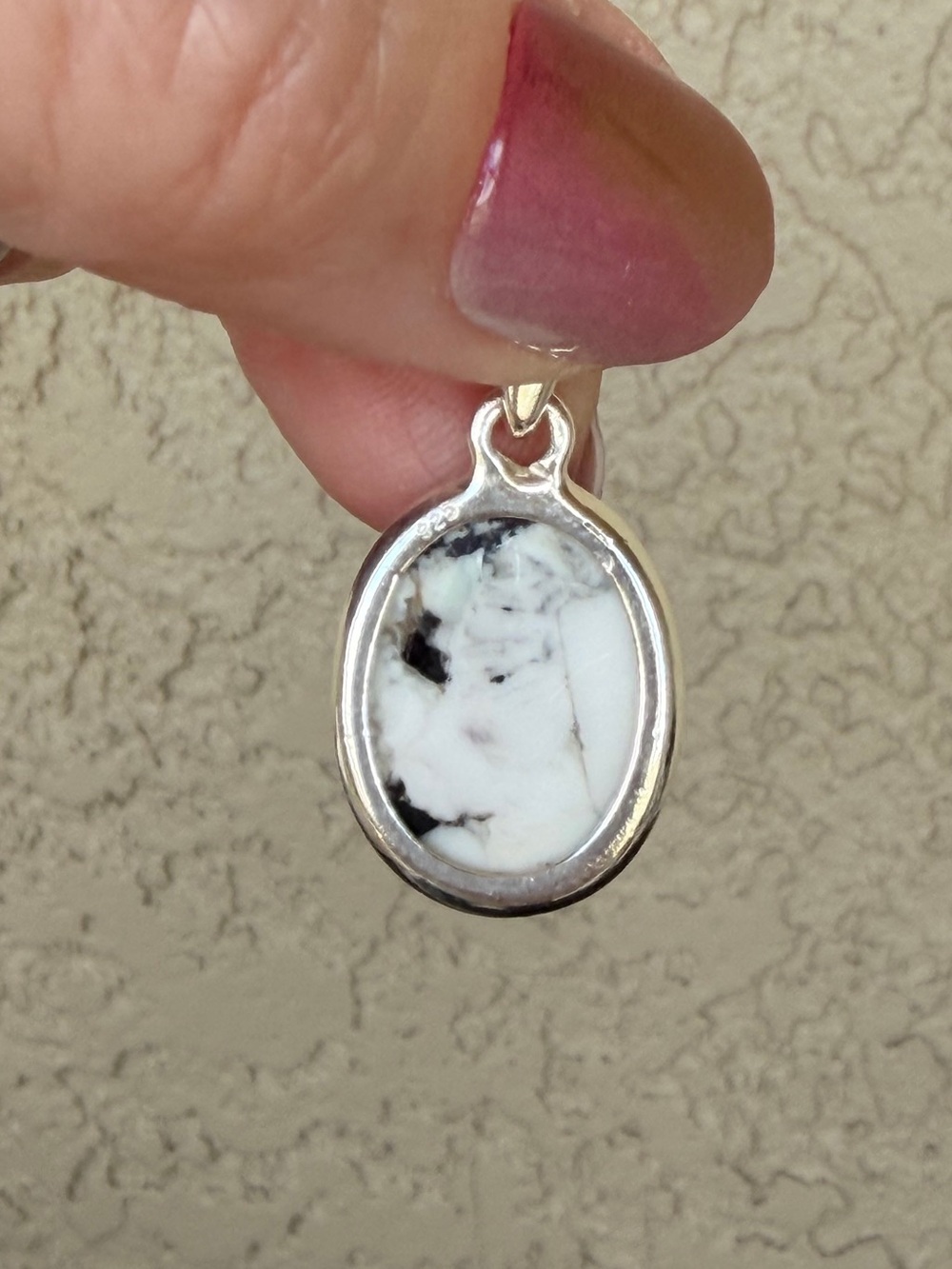 925 Sterling Silver White Buffalo Oval Pendant - Picture 5 of 12